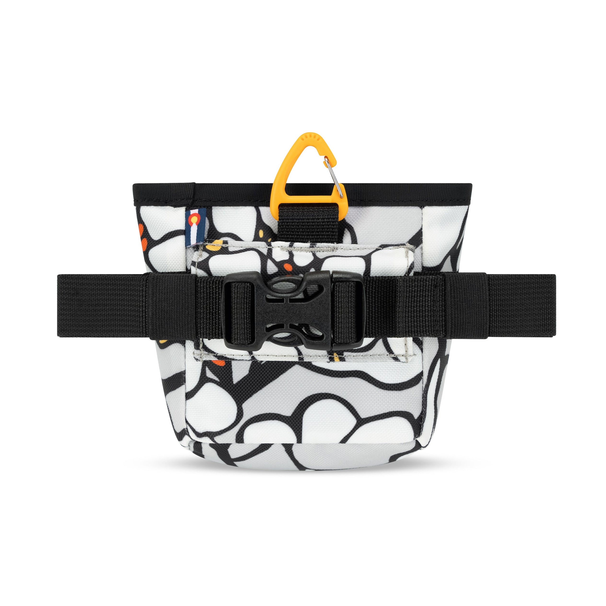 Back view of the Goodie Treat Bag by OllyDog in Magnolia. The dog training pouch comes with a removable belt strap with a plastic buckle and a convenient clip to attach the treat pouch anywhere. #color_magnolia